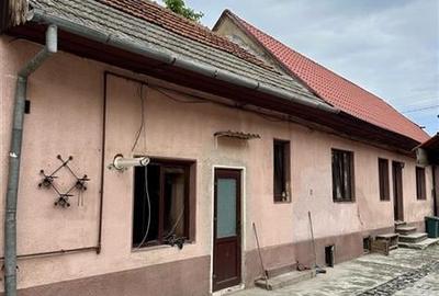 Casă individuală cu 3 camere în Exterior Est