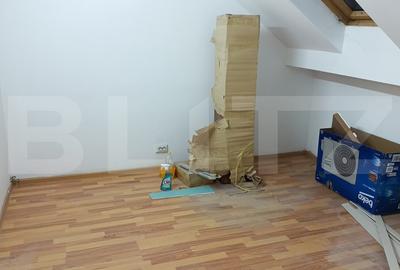 Spatiu de vanzare, zona piata din centru - 2