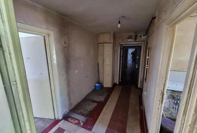 Apartament cu 3 camere nedecomandat în Energiei - 1