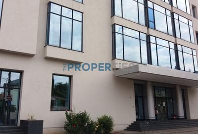 Birou, de 2,305 mp, în P-ța Unirii - 1