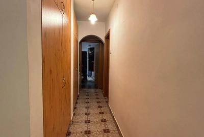 Ap. 3 cam decomandat, etajul 1, centrala termica, bloc 1986 - 2