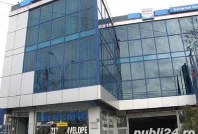 Spațiu comercial, de 210 mp, în Central - 3