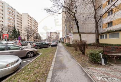 Spațiu comercial, de 40 mp, în Nord - 3