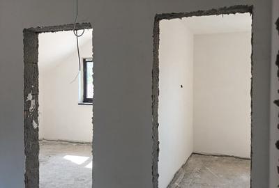 Casa noua, P+E, 5 camere, 2 bai, terasa, teren 400mp, in Lilieci, strada Rozelor - 12