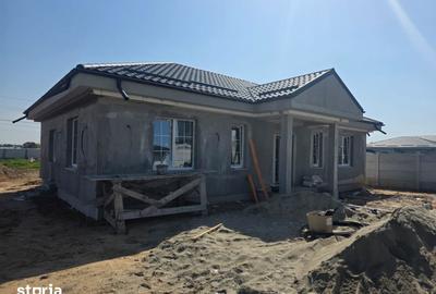 Casă cu 3 camere decomandat cu Teren 394 Mp în Central - 9