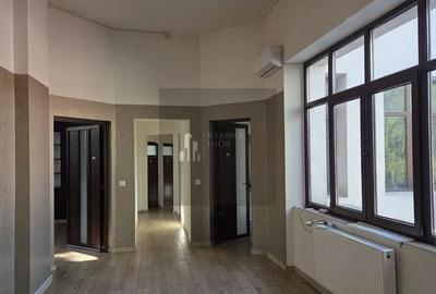 Birou, de 1,020 mp, în Unirii - 8