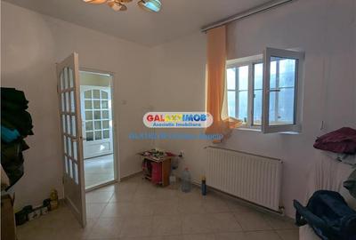 Casă cu 3 camere cu Garaj în Andronache - 5