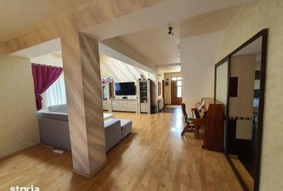 Casă cu 5 camere cu Teren 960 Mp în Valea Lupului - 1