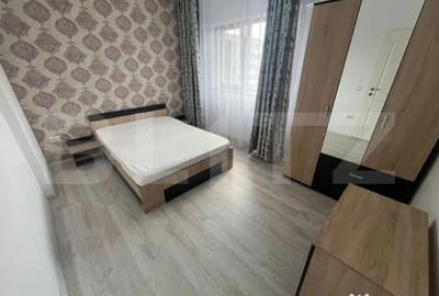 Apartament cu 3 camere decomandat, mobilat în Central