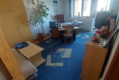 Birou sau apartament de locuitcu trei camere ultracentral cu un view de invidiat - 3