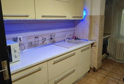 Vand apartament 3 camere,80 mp cu curte - 5