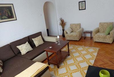 Inchiriez apartament doua camere ultracentral, strada Victoriei - 12