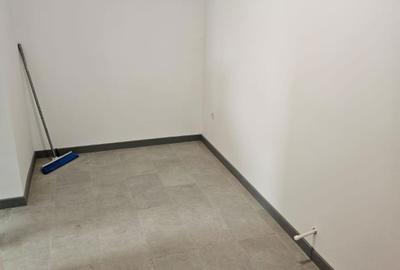 Spațiu comercial, de 100 mp, în Central