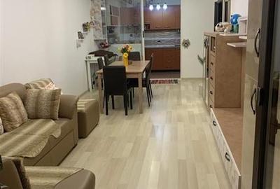 Apartament trei camere, Tractorul, Brasov