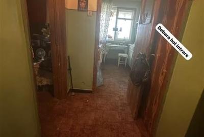 Vanzare Apartament 2 Camere Semidecomandat Berceni-Straduintei