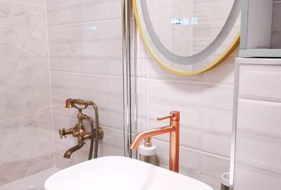 Apartament cu 3 camere semidecomandat, mobilat în Tomis II - 18