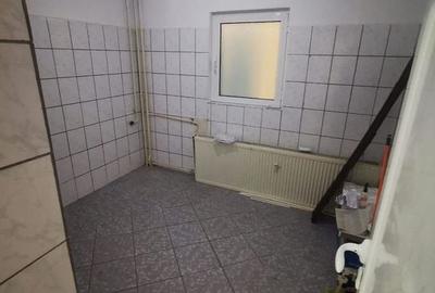 Spatiu comercial de inchiriat - 70 mp, parter, Siderurgistilor Vest - - 4