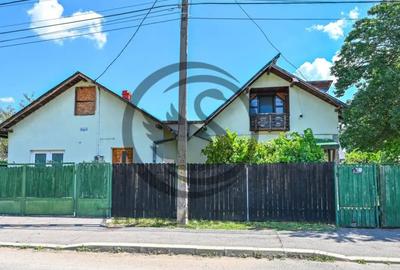 Casă cu 7 camere cu Teren 432 Mp în Central