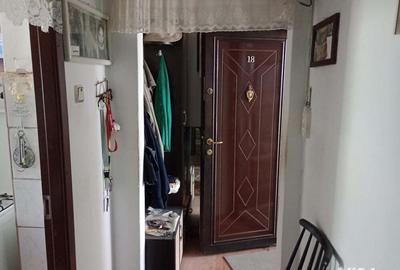 Vanzare apartament 2 camere Zarnesti - 2