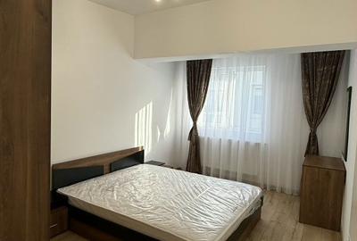 Casă cu 4 camere cu Teren 30 Mp în Central - 3
