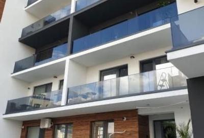 Apartament cu 2 camere decomandat în Mamaia