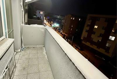 Apartament cu 2 camere decomandat în Titan - 1