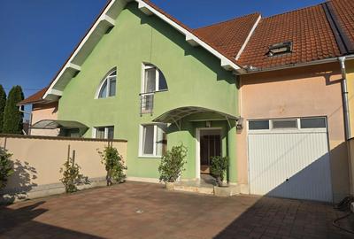 Vand casa duplex zona Dedeman