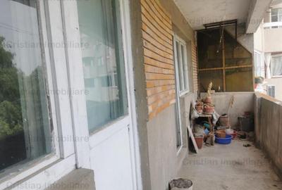 4 cam zona Esplanada Dunarii, 105 mp terasa boxa, etaj 1 - 4