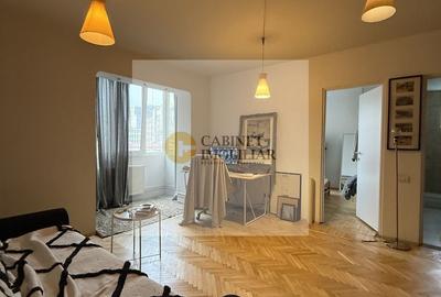 Apartament cu 2 camere semidecomandat, mobilat în Universitate