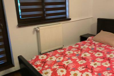 Casă cu 4 camere decomandat în Petros - 1