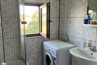 Casă cu 8 camere cu Teren 807 Mp în Balotești - 2