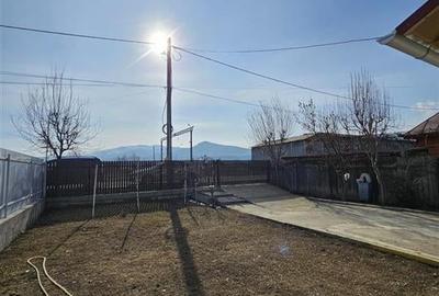 CASUTA CU TEREN DE VANZARE IN TG OCNA - 3