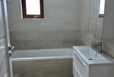 Casă cu 4 camere în Central - 2