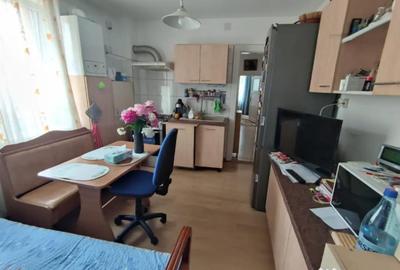 Casă cu 3 camere cu Canalizare în Florilor - 10