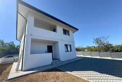 Vila individuala de vanzare in Barnova, zona retrasa si linistita - 23
