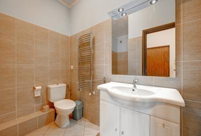 Apartament cu 2 camere decomandat, mobilat în 1 Mai - 17