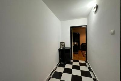 Apartament de 2 camere, 50 mp, decomandat. metrou, 1 Decembrie 1918 Apartament de 2 camere, 50 mp, decomandat. metrou, 1 Decembrie 1918 - 8