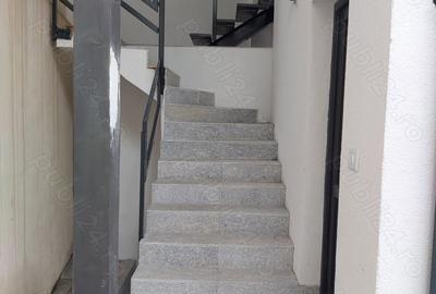 Casă cu 5 camere în Central - 2