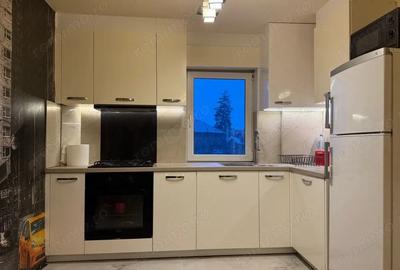 Apartament cu 3 camere decomandat în Central - 3