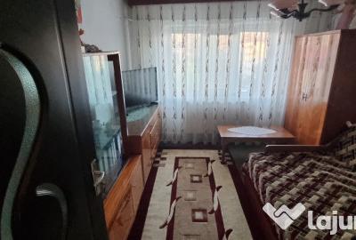 Apartament cu 4 camere decomandat în Central - 1