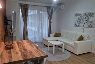 Apartament cu 2 camere decomandat, mobilat în Parcul Carol