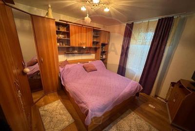 Casă cu 6 camere cu Canalizare în Sud - 2