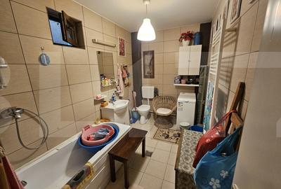 Apartament in vila, 47 mp, curte proprie de 37 mp - Cartier 23 August, Sector 3 - 11