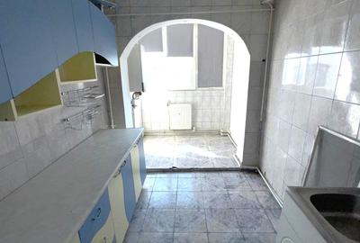 Apartament cu 3 camere decomandat în Micro 16 - 5