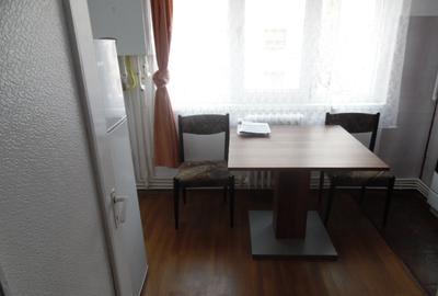 Inchiriez apartament cu 1 camere in Deva, Cuza Voda (Enescu), et. 1 - 7