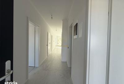 Casă cu 4 camere cu Teren 420 Mp în Central - 1