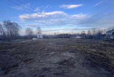 Teren intravilan, 1700 mp, deschidere la drum, Siret - 1