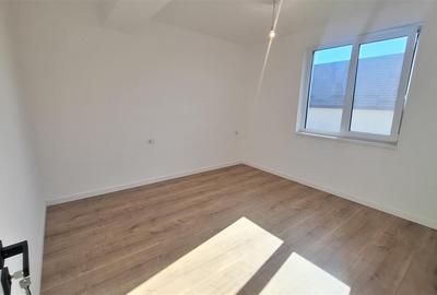 Duplex cu 4 camere cu Canalizare în Valea Lupului - 16