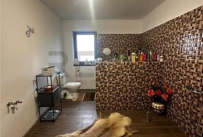 Casă cu 4 camere în Tărian - 8