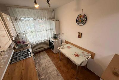 Apartament cu 2 camere semidecomandat în Podul de Piatră - 2
